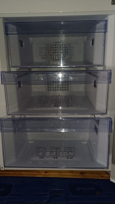 Беко - хладилни с фризер