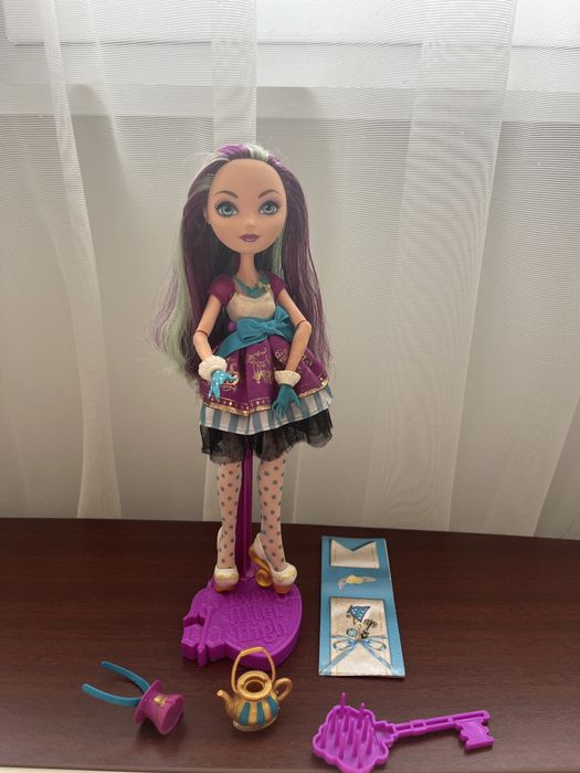 Ever After High – Madeline Hatter Signature (2013) – Оригинална Mattel