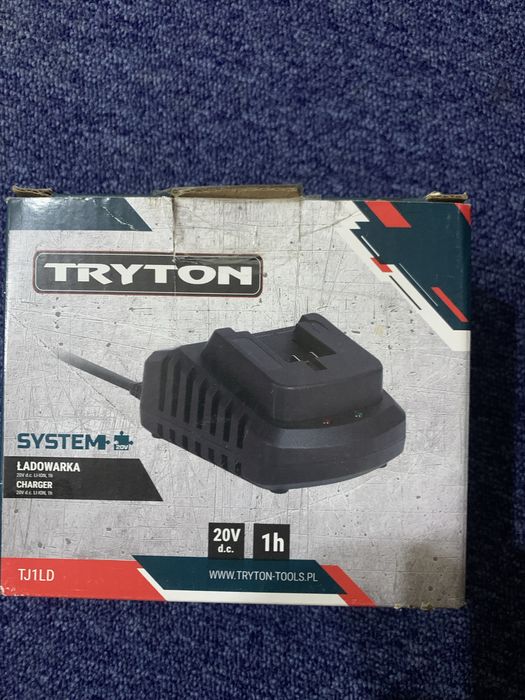 Incarcator 20 v Tryton pentru acumulatori Myproject
