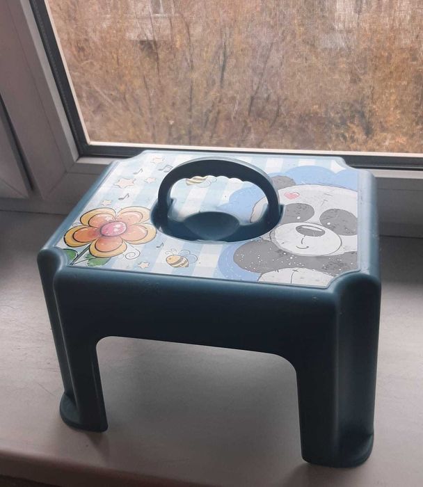 Детский стульчик - подставка