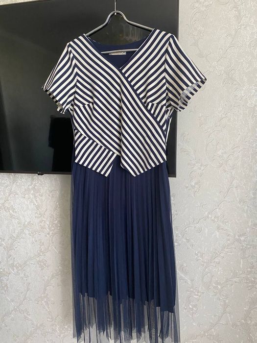 Продам платья 48-50размеры