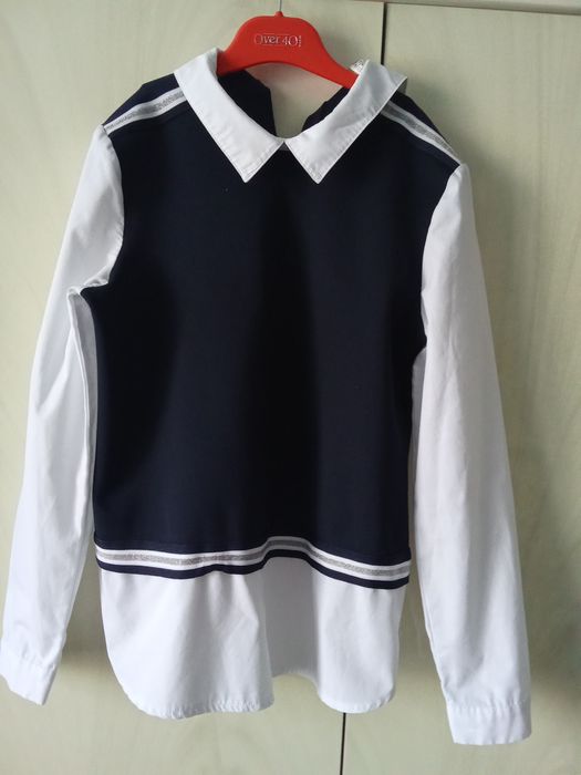 Школьная рубашка  синяя делорас 9_11 лет состояние отличное, не носили