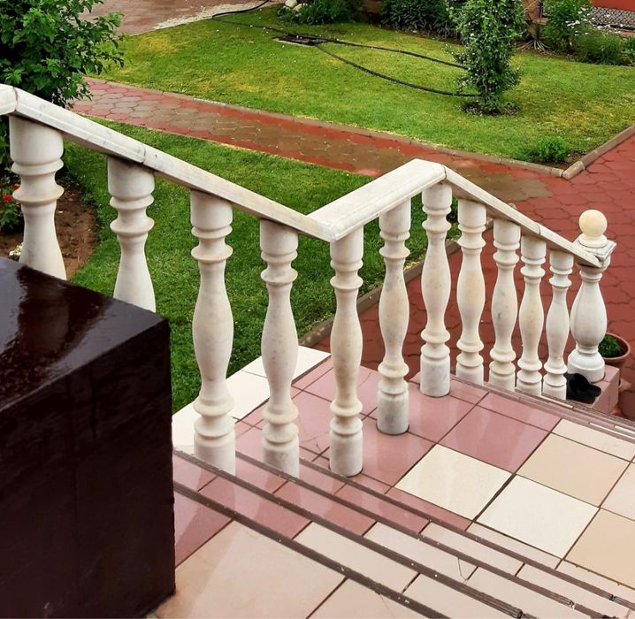 Продам  балясины