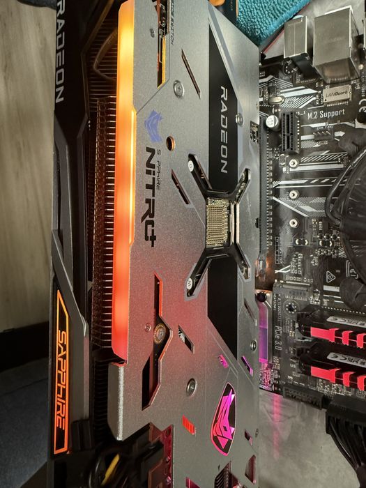 Sapphire Nitro+ Radeon RX 6700XT 12GB.