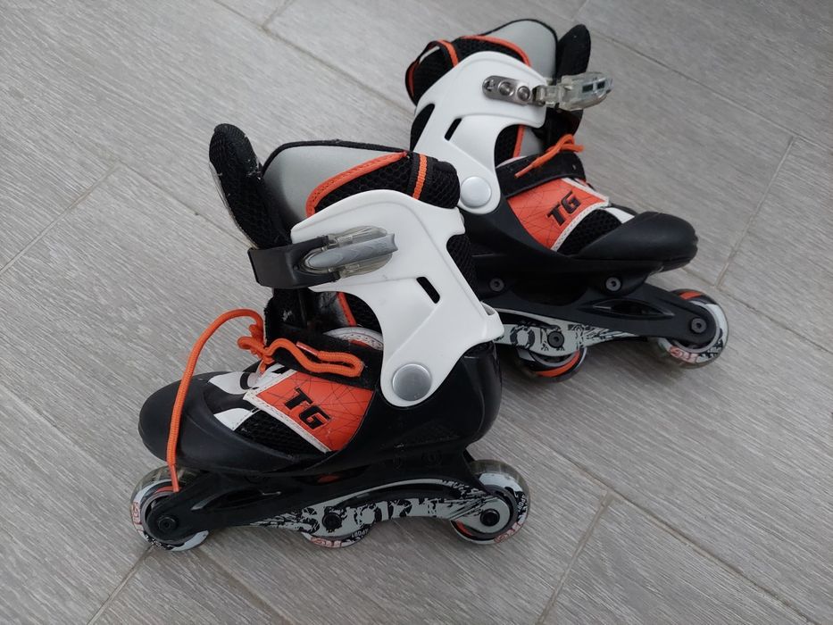 Роликовые коньки