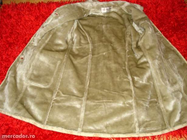 Palton imblanit NOU, Marimea L