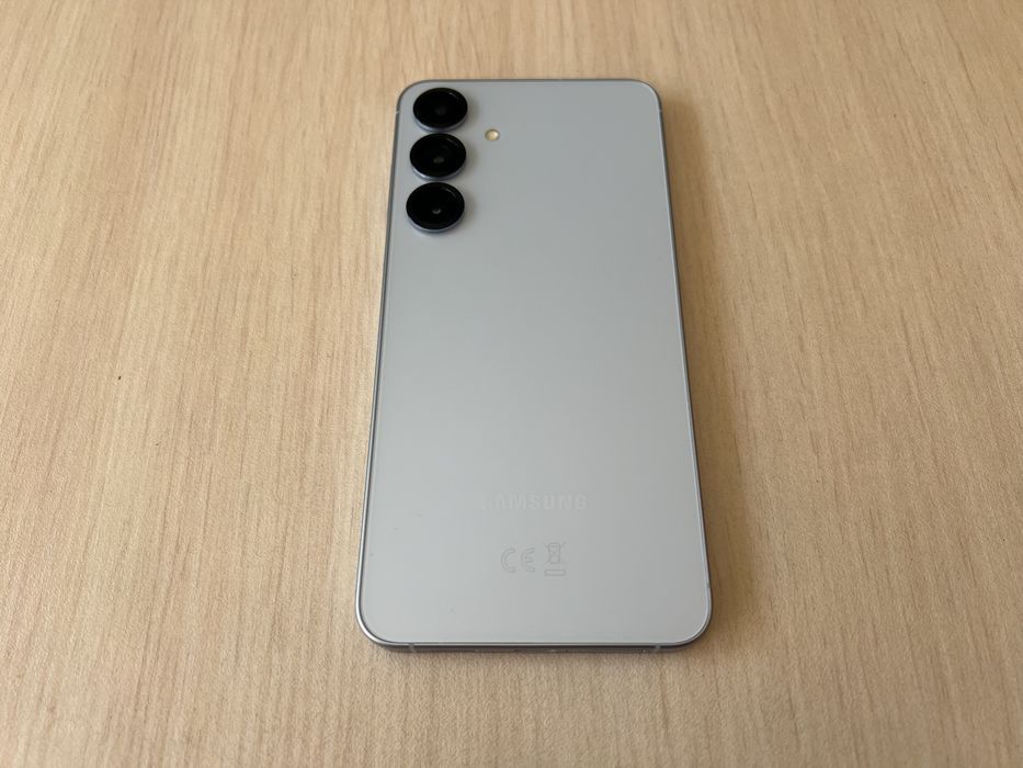 Продавам Samsung Galaxy S25+ 256/12GB