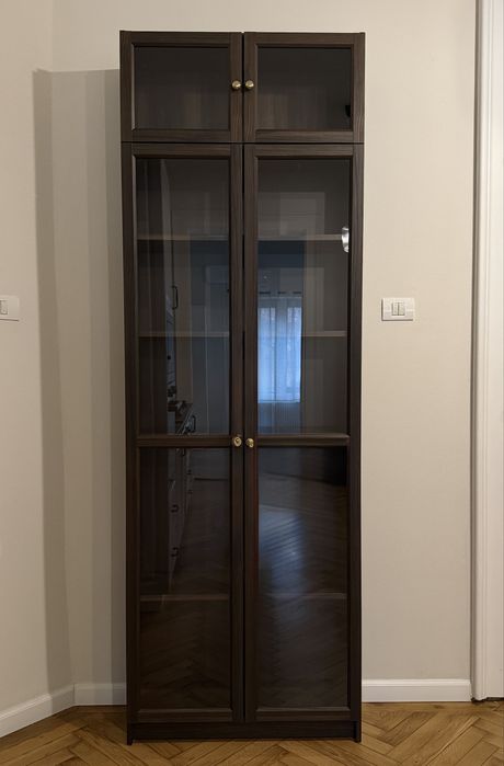 Vand corp dulap cu vitrina - stare foarte buna