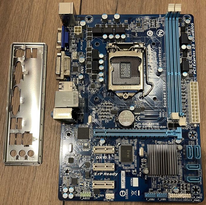 Дънна платка Gigabyte GA-H61MA-D2V