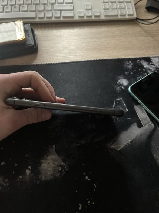 Iphone 11 - 64GB - Negru