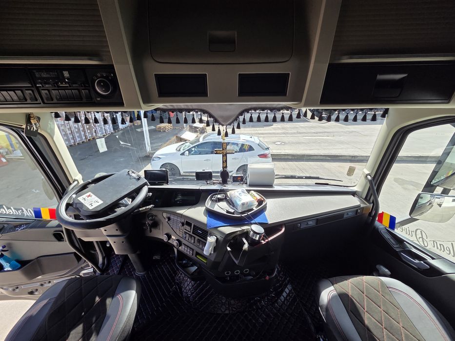 VOLVO FH 500 I-Shift Standard Fabricat in Suedia la comandă in 2020