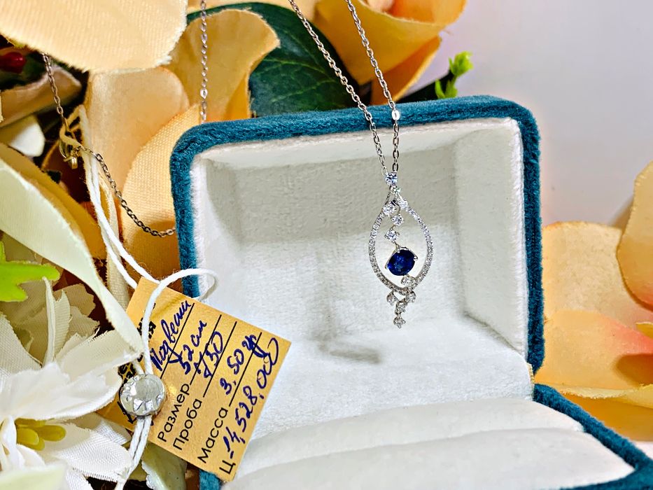 кулон и цепочка с бриллиантами и натуральным камнем – Сапфир