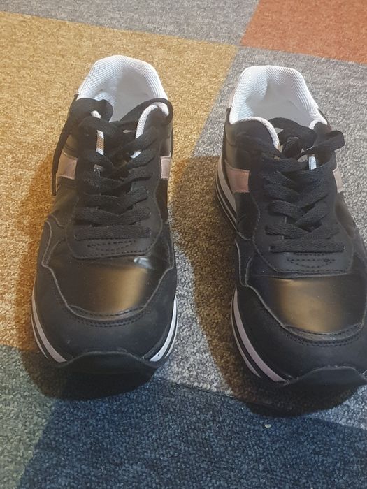 Маратонки номер 40