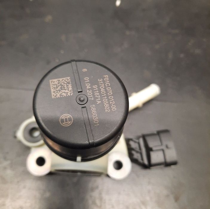 Pompa adblue land rover F01C07001200