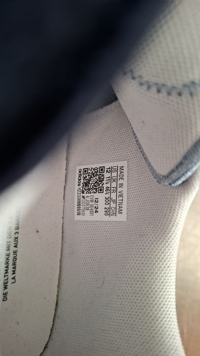 Маратонки Adidas OZWEEGO