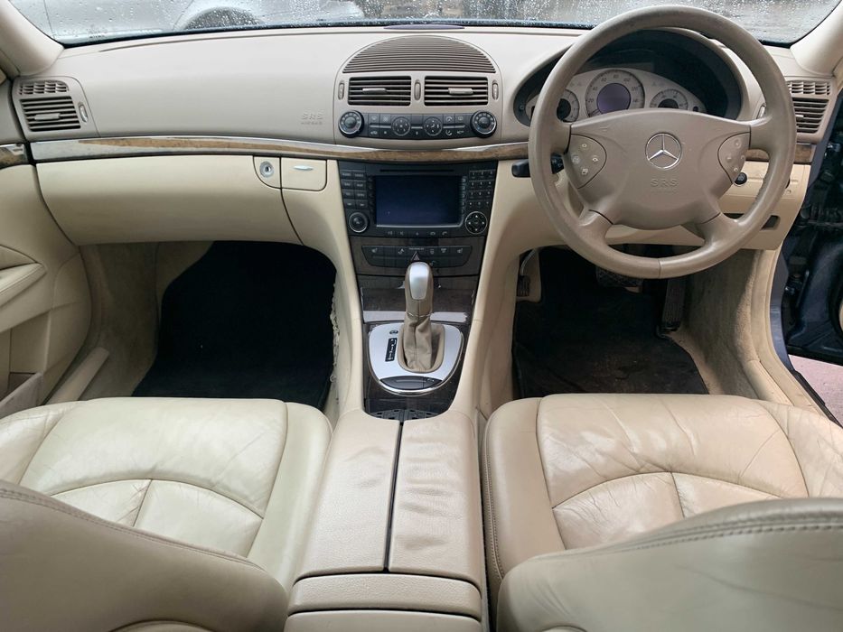 Dezmembrez mercedes e class w211 avangard/bara fata w211/e270d/