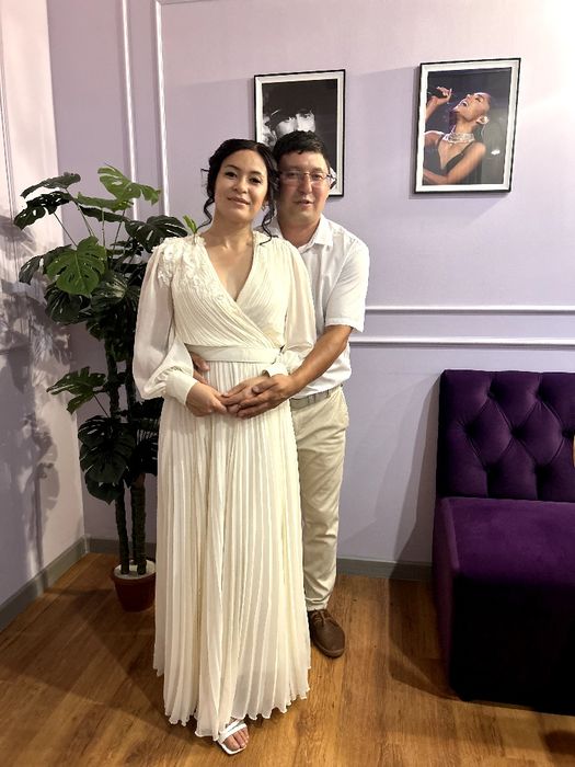 Белое платье продам