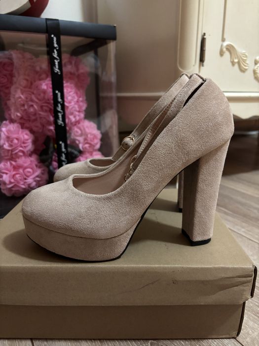 Официални токчета