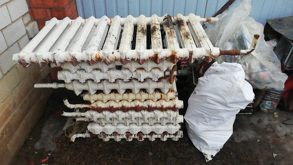 Продам бу чугунные радиаторы.