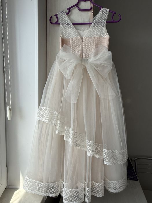 Платье нарядное для девочки