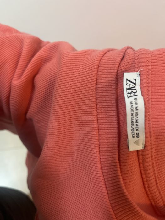 Zara топ цвят праскова