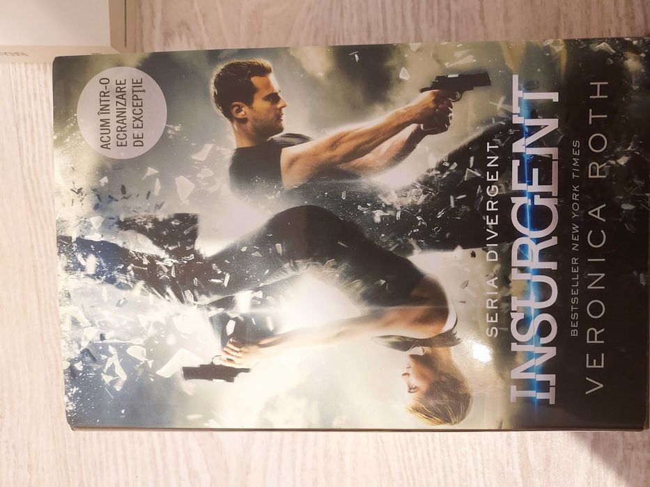Carti Divergent/insurgent/experiment-Veronica roth