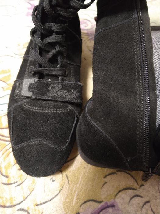 Ghete dama Levis piele intoarsa