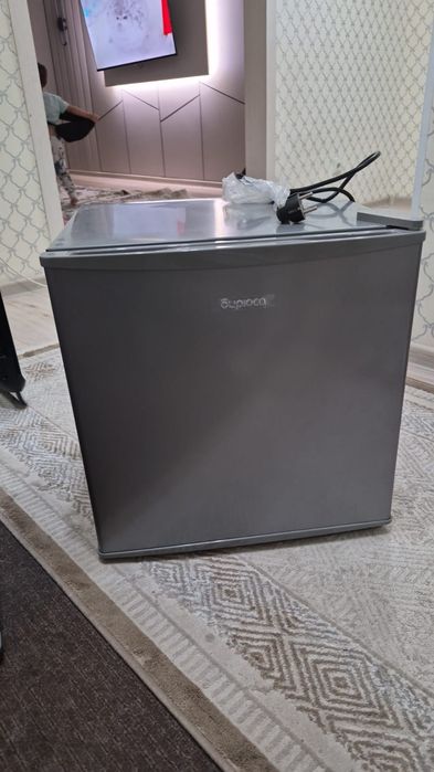 Продам новый мини холодильник