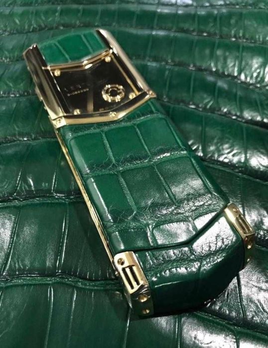 Подмяна на кожите за всички модели на Vertu