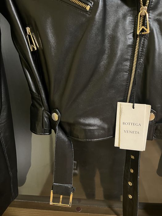 Bottega Veneta- естествена кожа яке