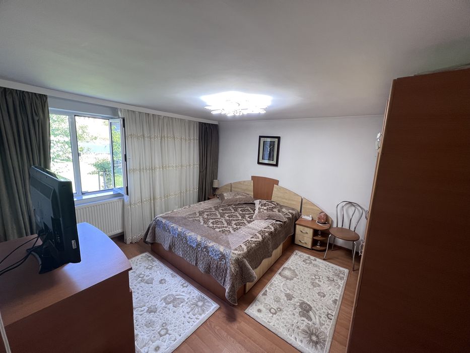 Casa 140mp si curte 1230mp mobilata/utilata