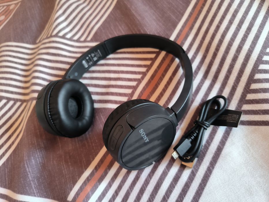 Продам оригинальные блютуз наушники Sony WH-CH500