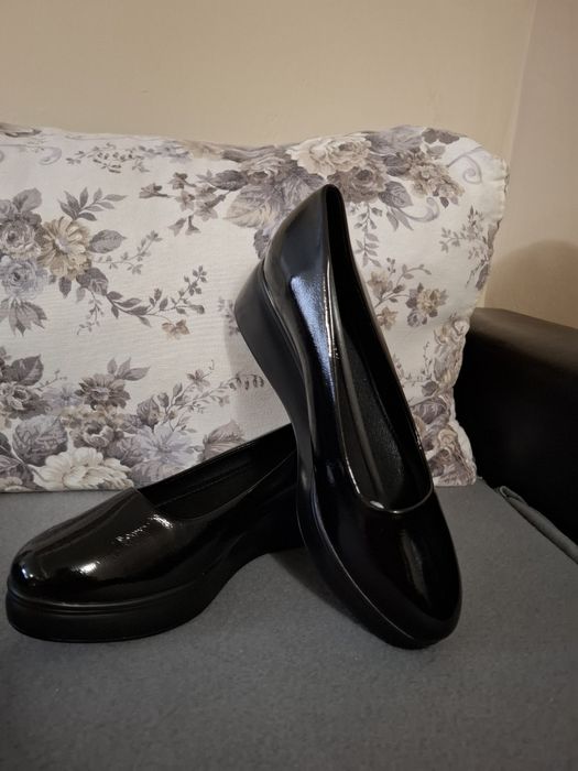 Дамски обувки от еко кожа