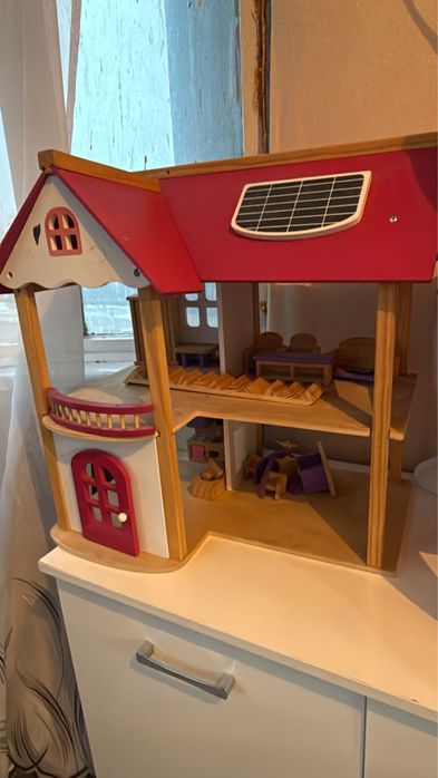 Кукольный домик, игрушки