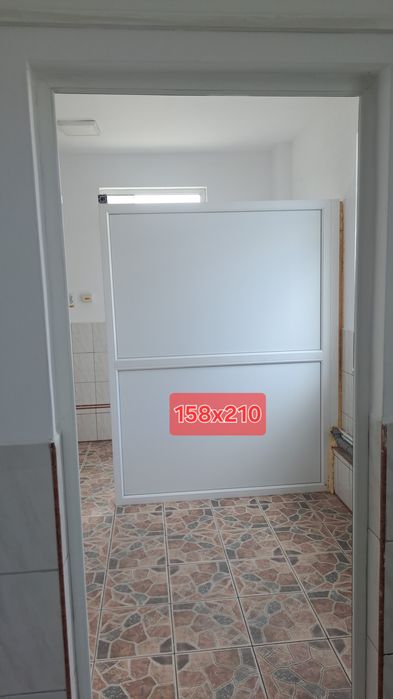 Vând panourile + usa din imagini