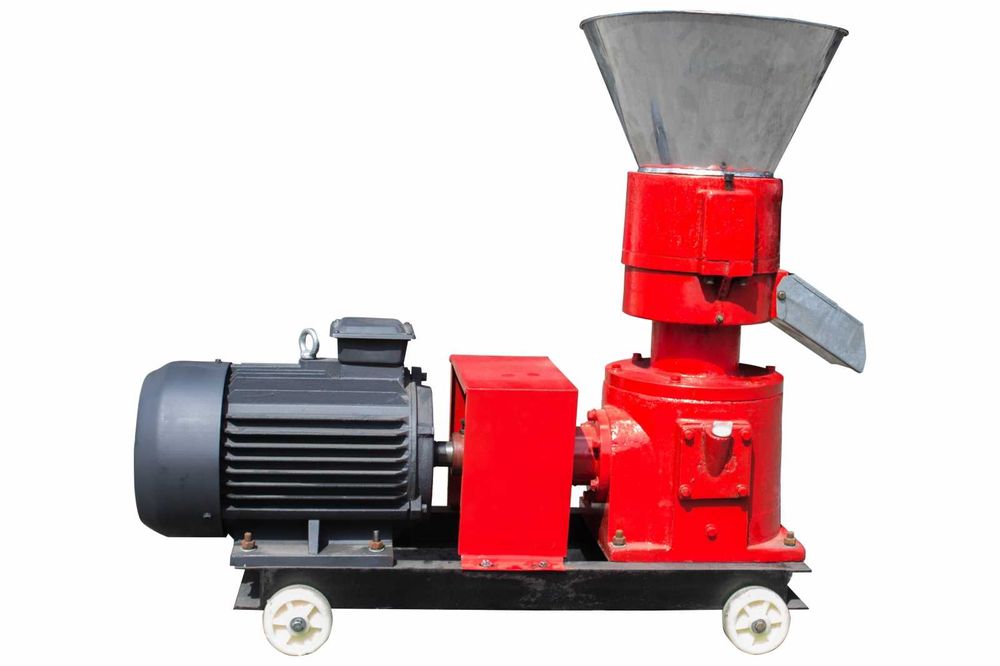 Granulator furaje KL-200 cu 3 matrite și motor inclus – Capacitate de producție. max. 300 kg/oră