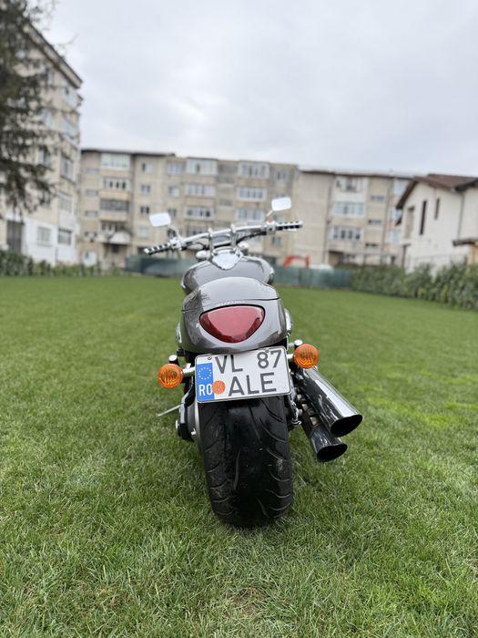 Suzuki Boulevard M90