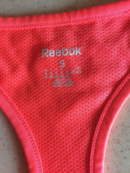 Bustiera Reebok noua