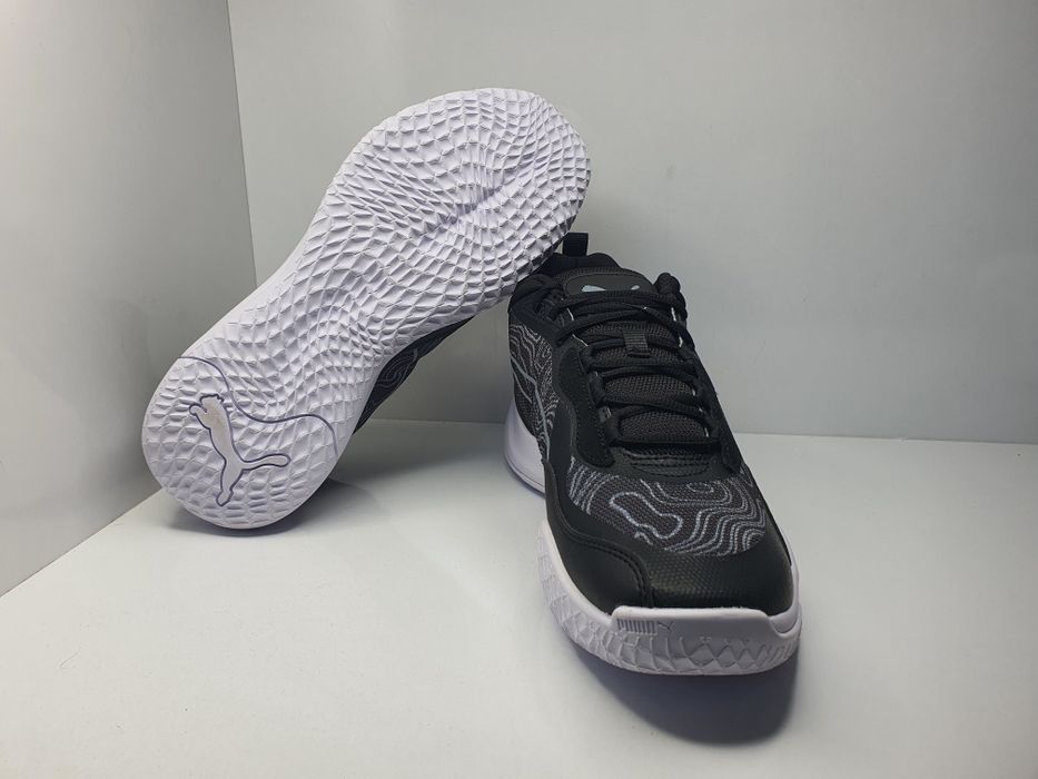 Баскетболни Кецове Puma Playmaker Pro

Чисто нови с кутия 

Размер 42