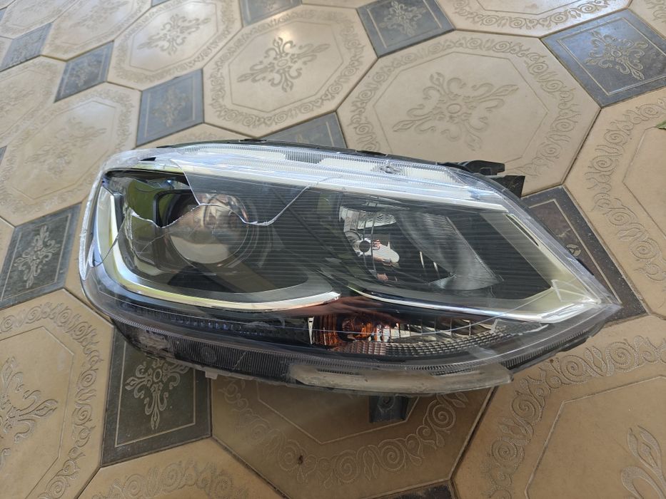 Фара правая Chevrolet Onix