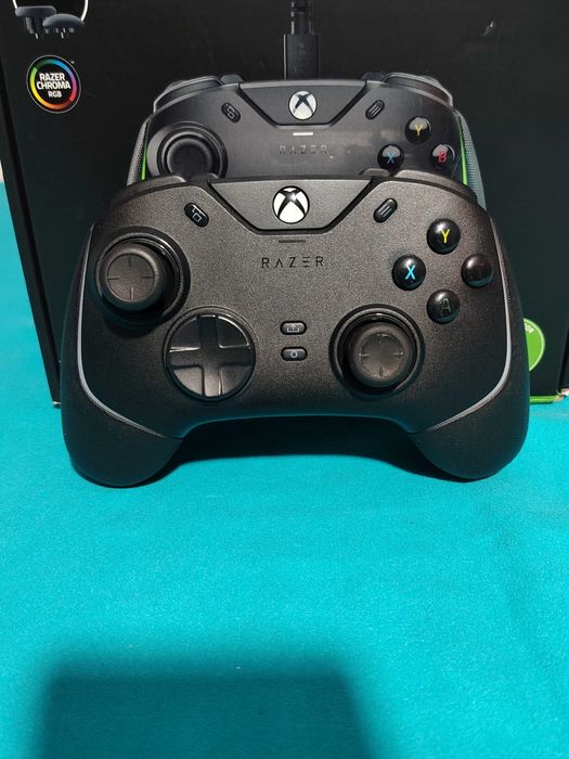 RAZER Wolverine V2 Chroma controller Xbox si PC cu cutie