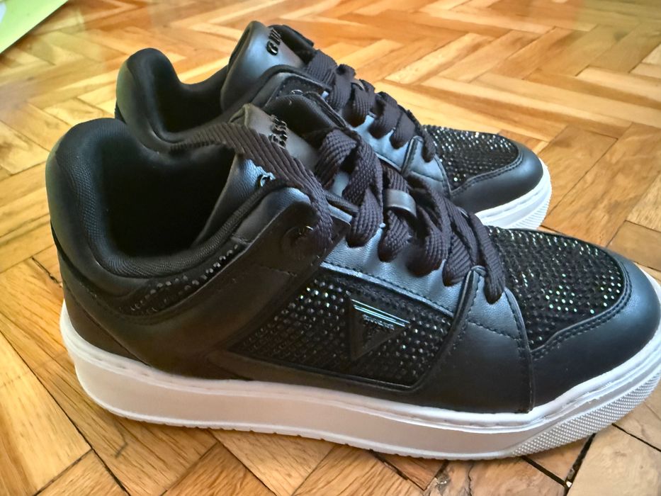 Черно сникърси Guess