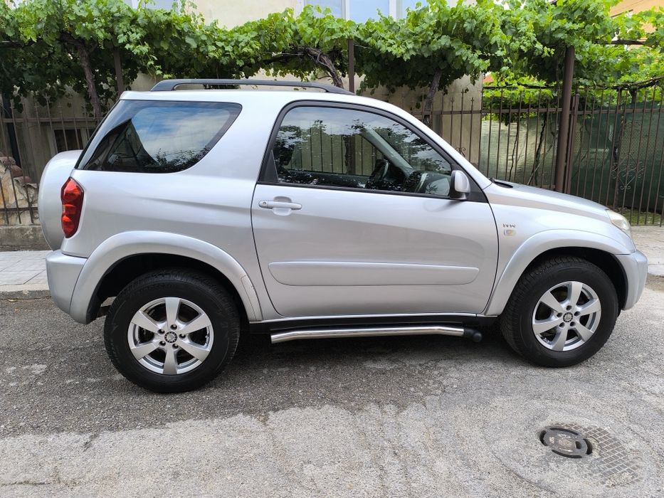 Toyta rav4 2.0 бензин 150кс 4х4 2005г