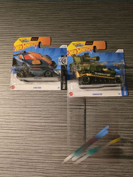 Машинки hot wheels