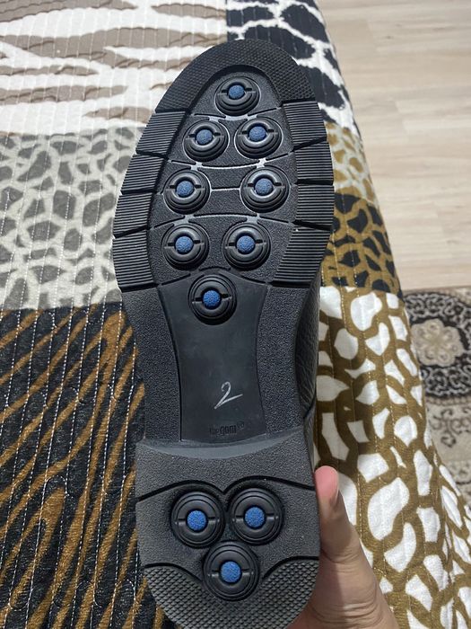 Новая,зимняя обувь