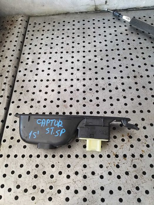 Buton geam electric stanga spate renault captur 1 2015 829614619r