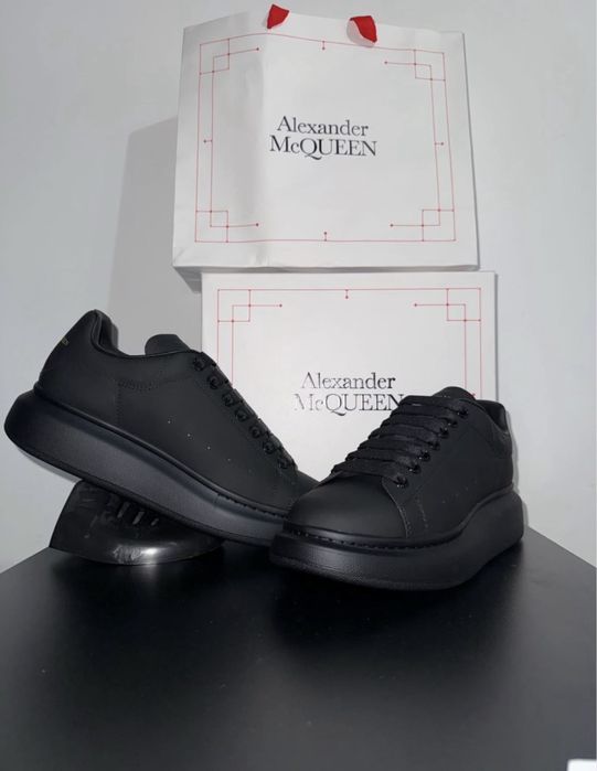 Vand McQueen Negri