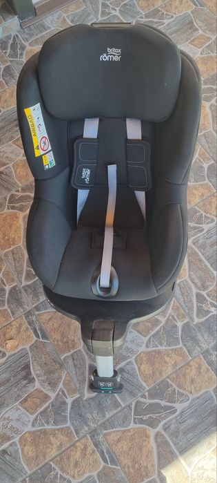 Детски стол за кола britax romer, като нов