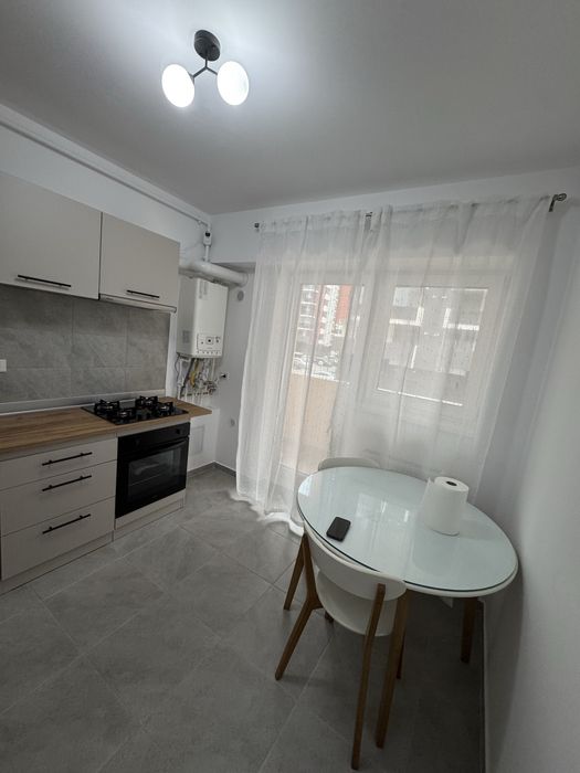 Inchiriez apartament 2 camere