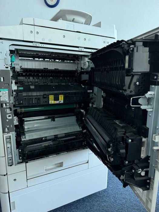 Vând xerox Canon imageRUNNER 2530i – Multifuncțional, stare bună